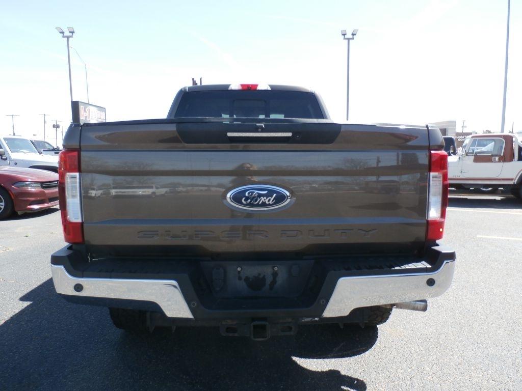 Ford F-250 SD Lariat Crew Cab 4WD 2017