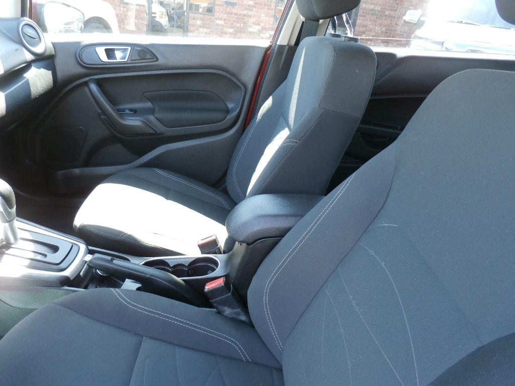 Ford Fiesta SE Sedan 2016