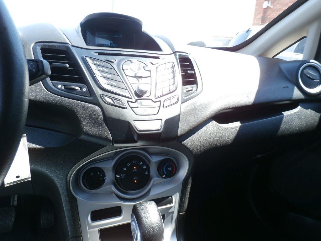 Ford Fiesta SE Sedan 2016