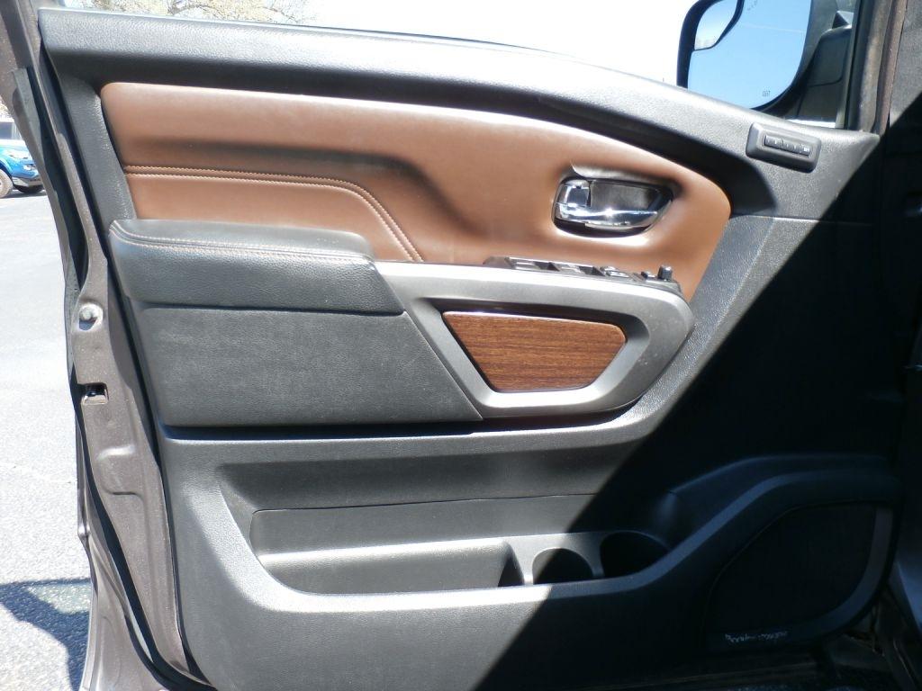 Nissan Titan S Crew Cab 4WD 2018