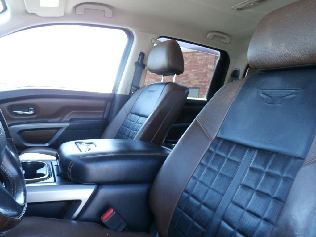 Nissan Titan S Crew Cab 4WD 2018