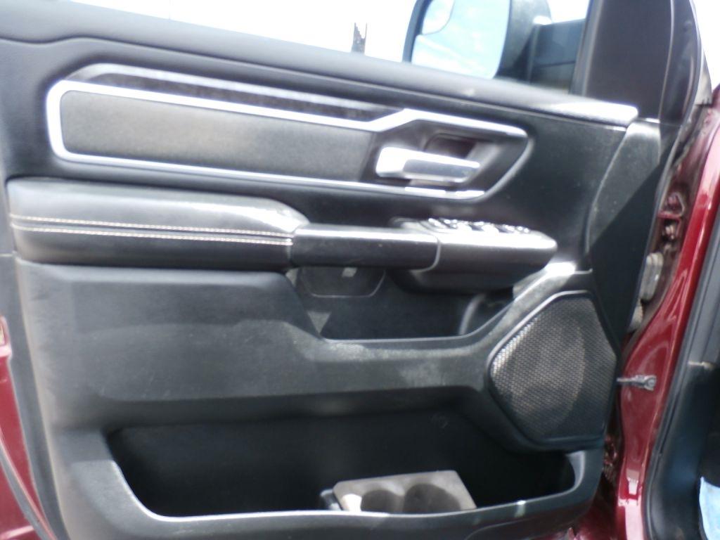 RAM 1500 Big Horn Crew Cab SWB 4WD 2020