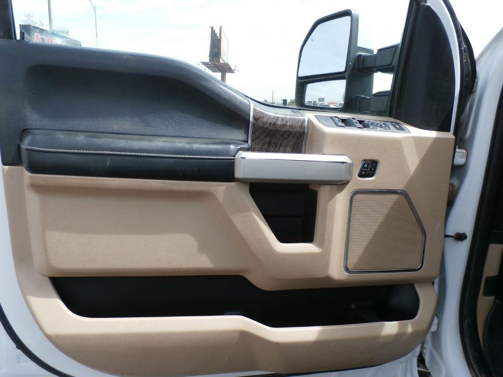 Ford F-350 SD XL Crew Cab Long Bed DRW 4WD 2017