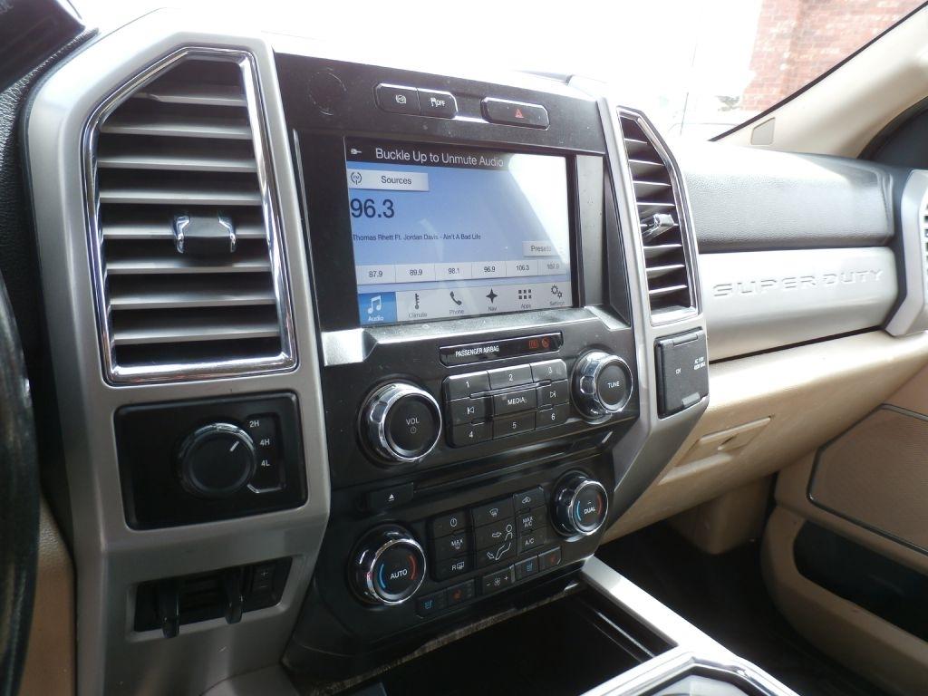 Ford F-350 SD XL Crew Cab Long Bed DRW 4WD 2017