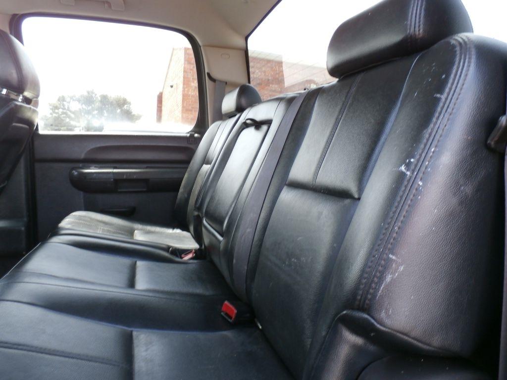 Chevrolet Silverado 2500HD LT Crew Cab 4WD 2011