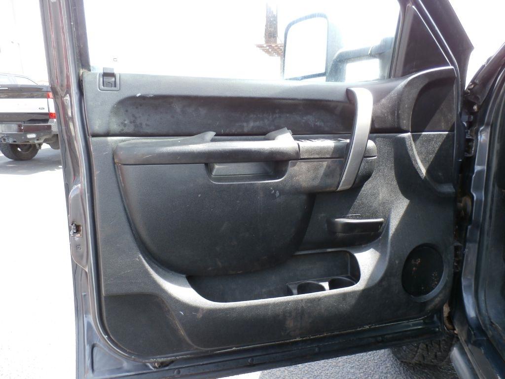 Chevrolet Silverado 2500HD LT Crew Cab 4WD 2011