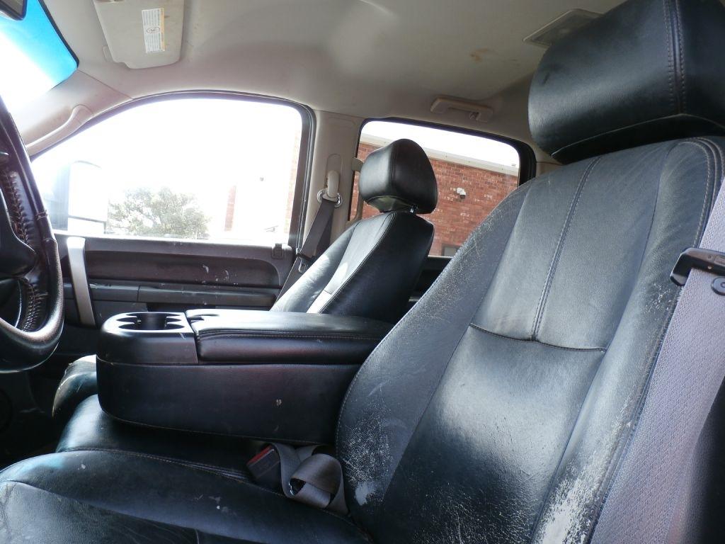 Chevrolet Silverado 2500HD LT Crew Cab 4WD 2011