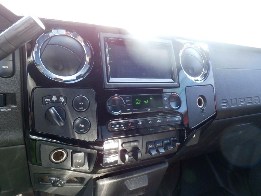 Ford F-350 SD Lariat Crew Cab 4WD 2008