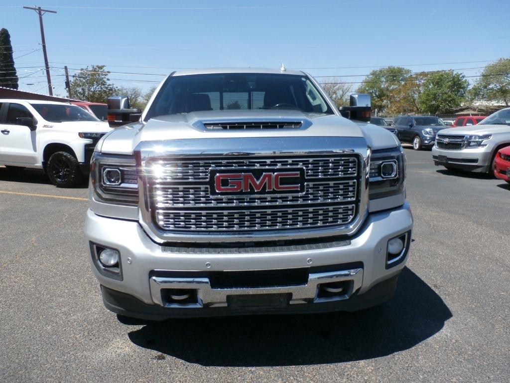 GMC Sierra 2500HD Denali Crew Cab 4WD 2018