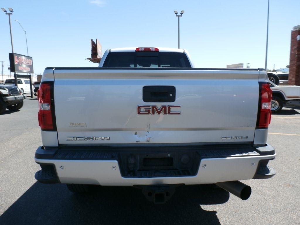 GMC Sierra 2500HD Denali Crew Cab 4WD 2018