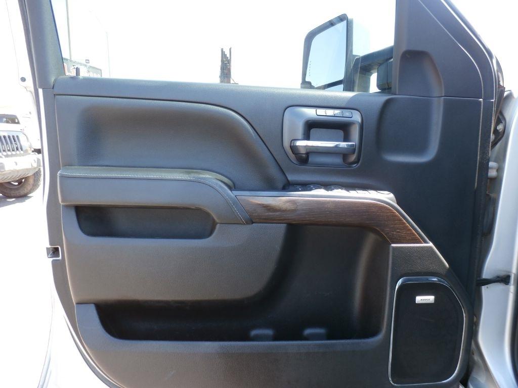 GMC Sierra 2500HD Denali Crew Cab 4WD 2018