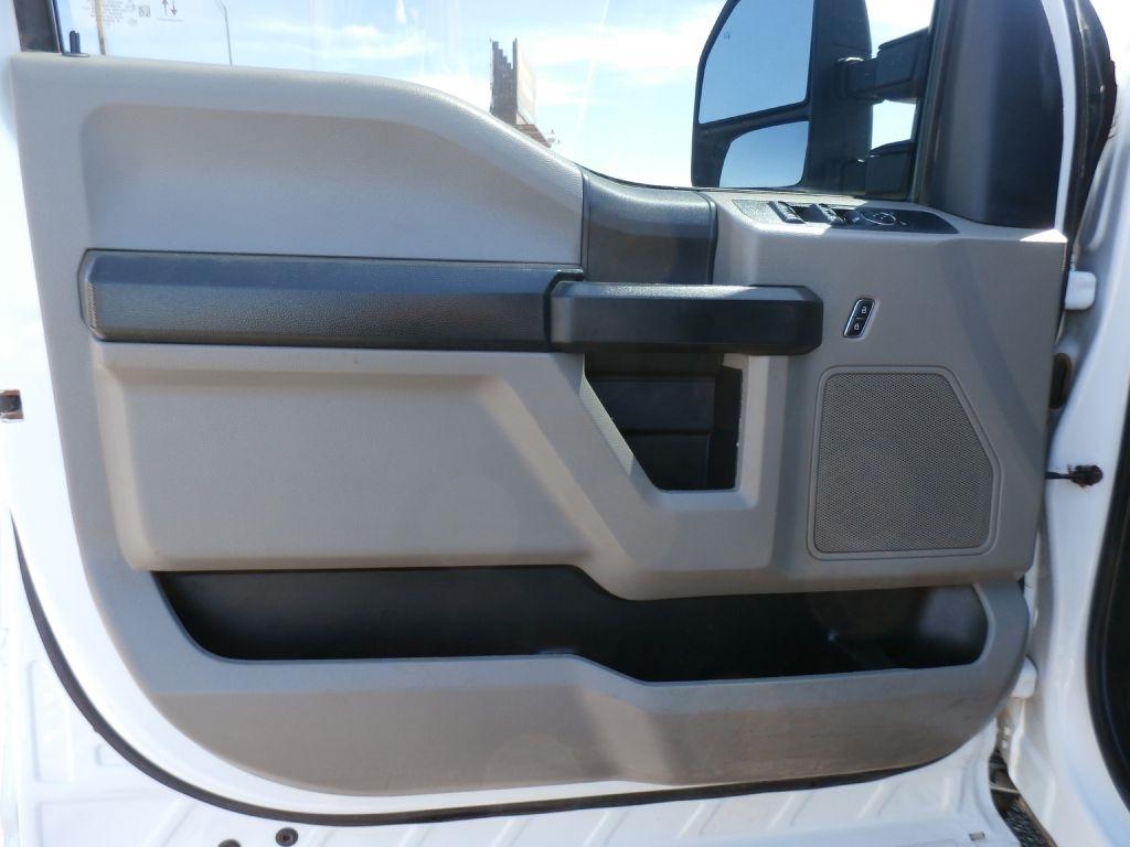 Ford F-350 SD XL Crew Cab Long Bed 4WD 2022