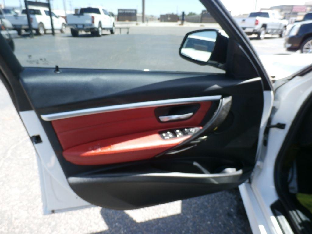 BMW 3-Series 330i SULEV Sedan 2018