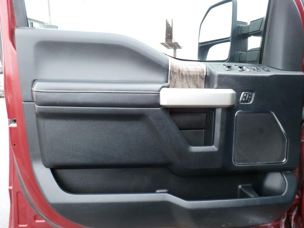 Ford F-250 SD Lariat Crew Cab 4WD 2017