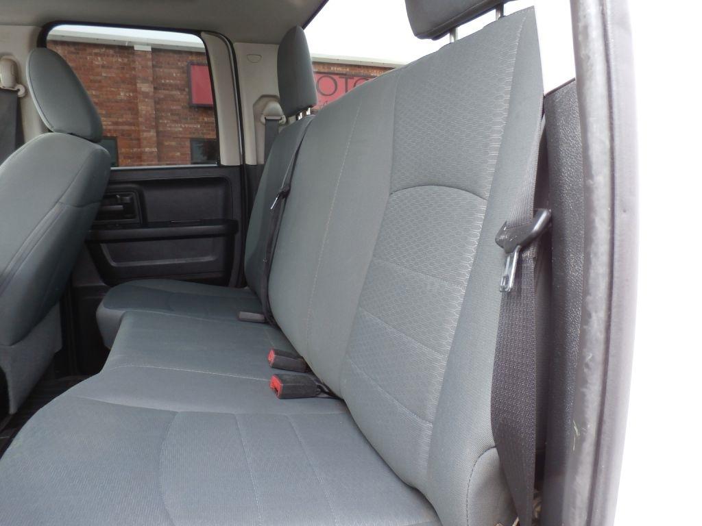 RAM 1500 Tradesman Quad Cab 4WD 2017