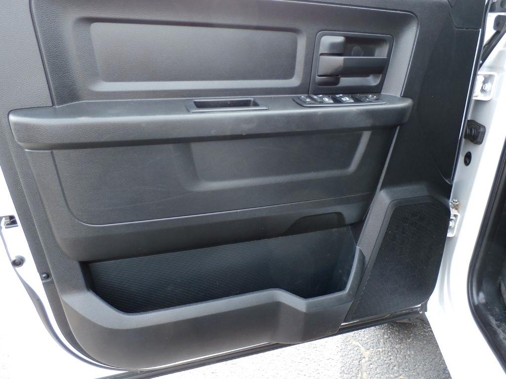 RAM 1500 Tradesman Quad Cab 4WD 2017