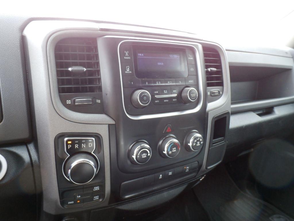 RAM 1500 Tradesman Quad Cab 4WD 2017