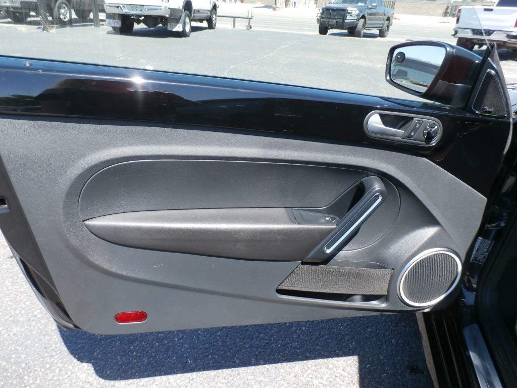 Volkswagen Beetle 2.0T Turbo 2014