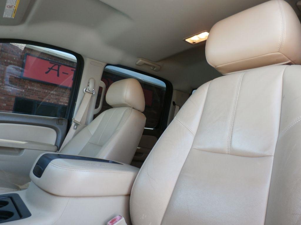 GMC Sierra 3500HD SLT Crew Cab 4WD 2011
