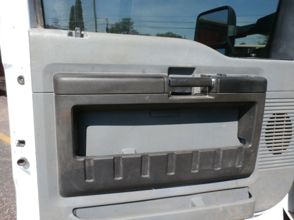 Ford F-350 SD XL DRW 4WD 2012