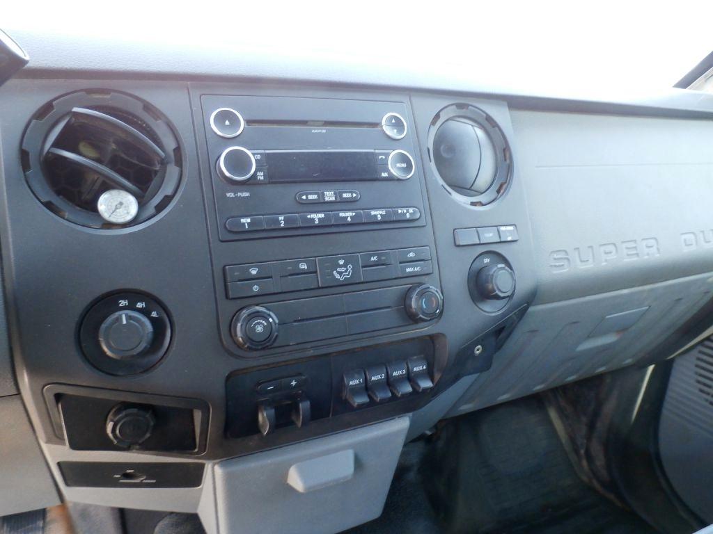 Ford F-350 SD XL DRW 4WD 2012