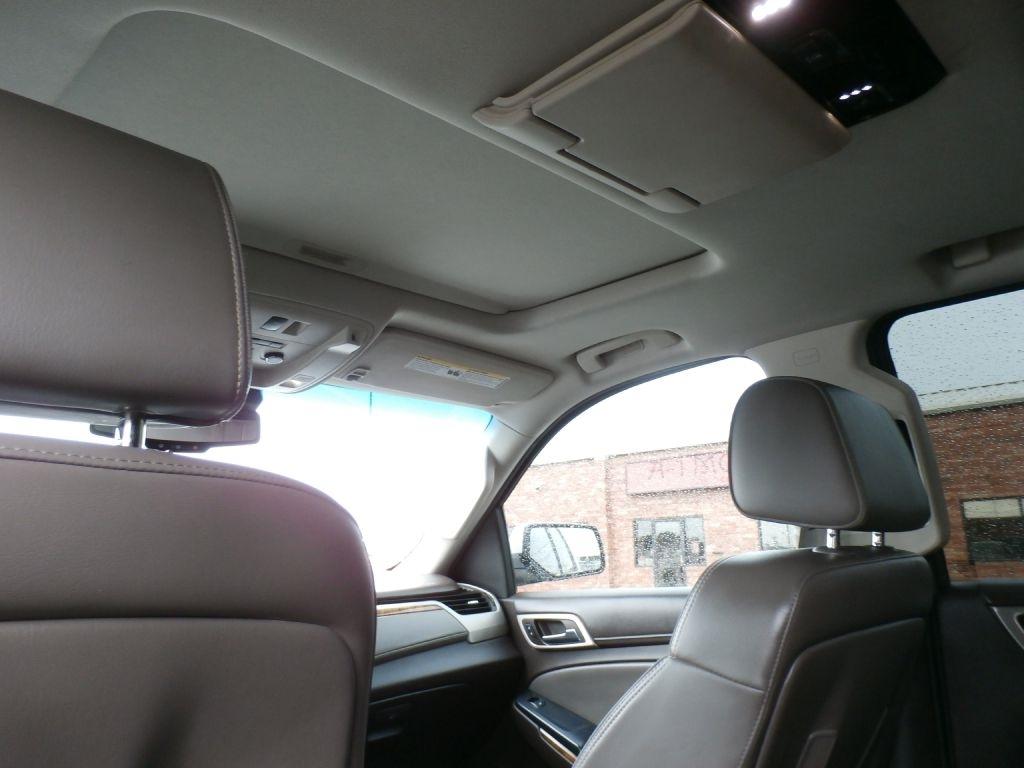 GMC Yukon Denali 4WD 2015