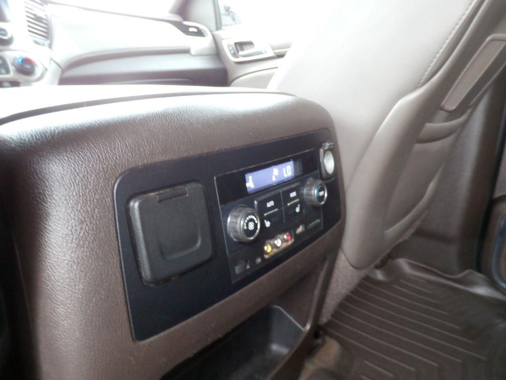 GMC Yukon Denali 4WD 2015