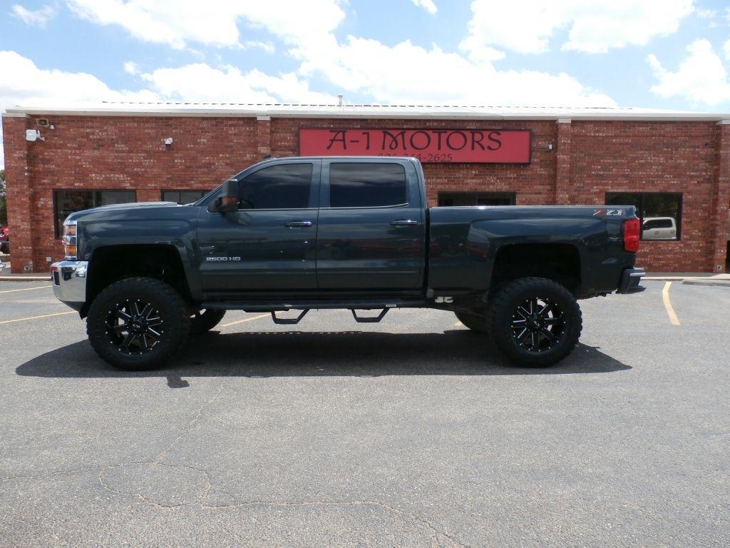 Chevrolet Silverado 2500HD LT Crew Cab 4WD 2018