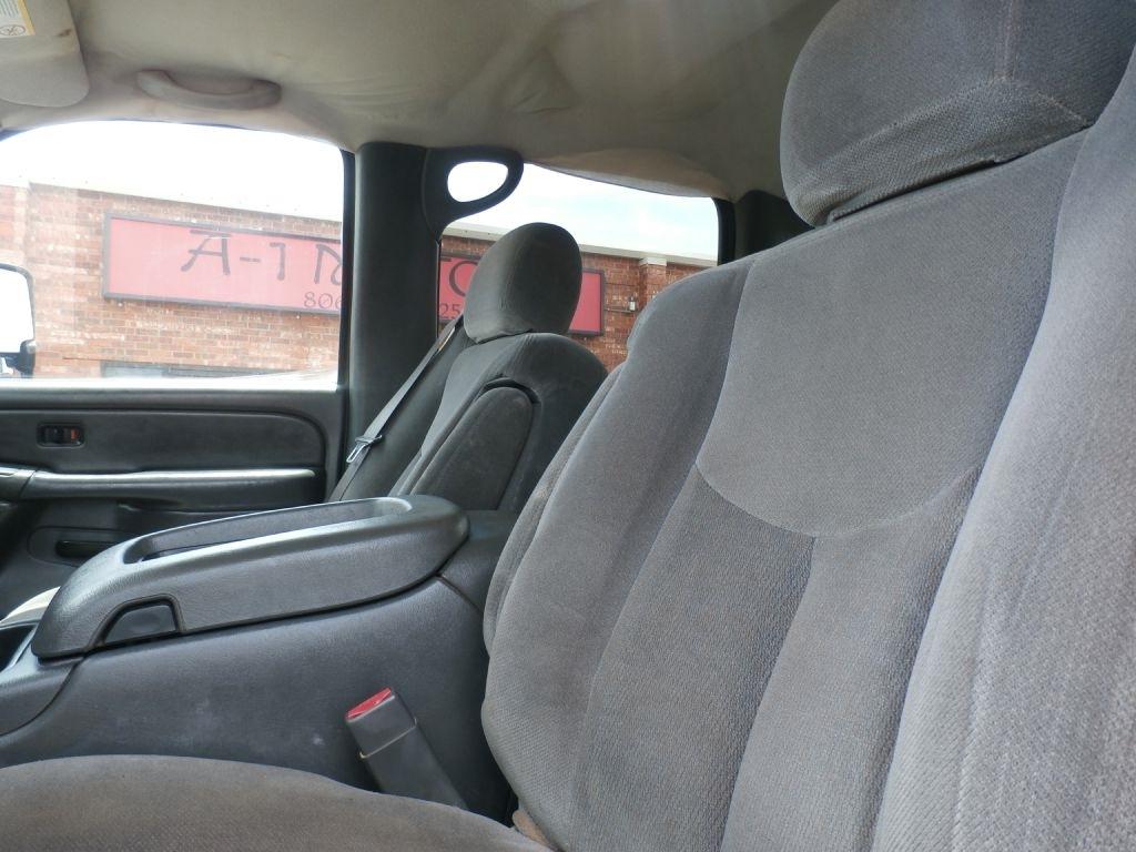 GMC Sierra 2500HD Work Truck Crew Cab Long Bed 4WD 2005