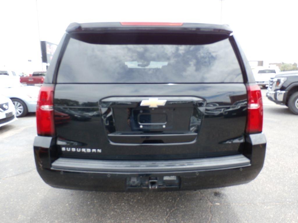 Chevrolet Suburban LT 2WD 2017