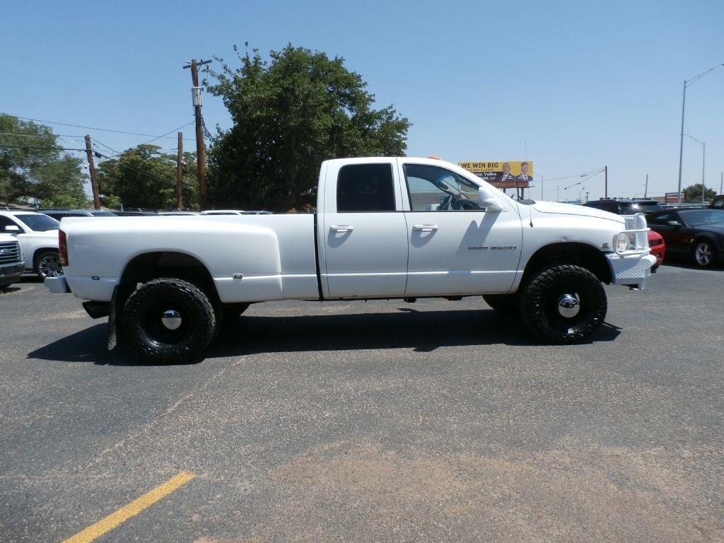 Dodge Ram 3500 ST Quad Cab 4WD DRW 2004