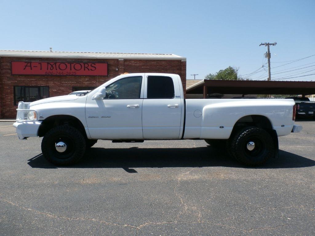 Dodge Ram 3500 ST Quad Cab 4WD DRW 2004
