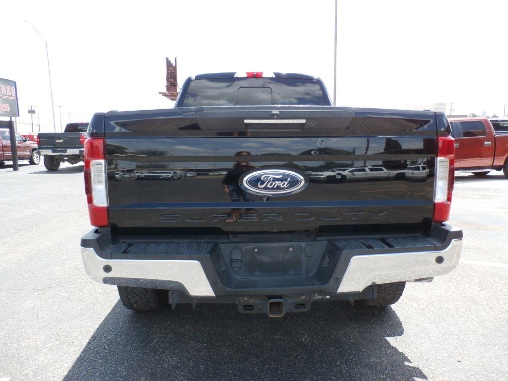 Ford F-250 SD XL Crew Cab 4WD 2017