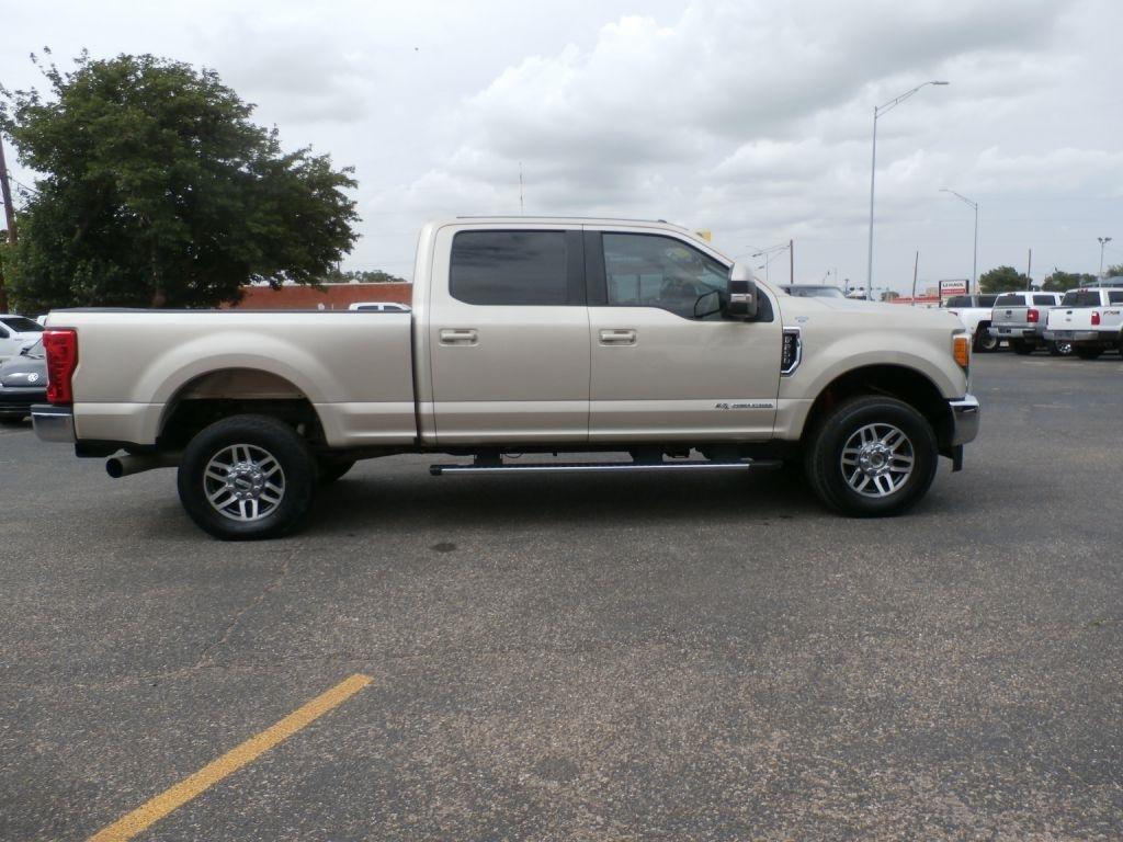 Ford F-250 SD Lariat Crew Cab 4WD 2017