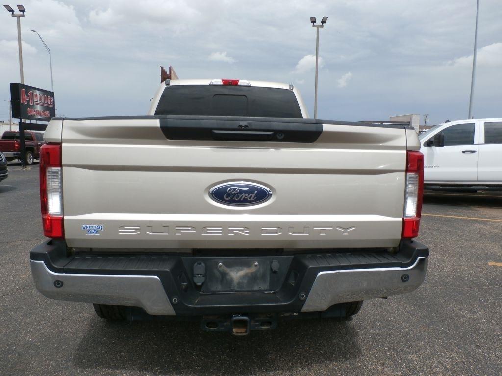 Ford F-250 SD Lariat Crew Cab 4WD 2017