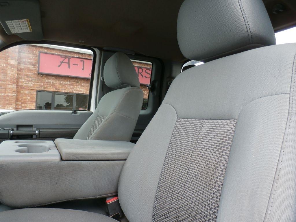 Ford F-250 SD XL SuperCab 4WD 2012