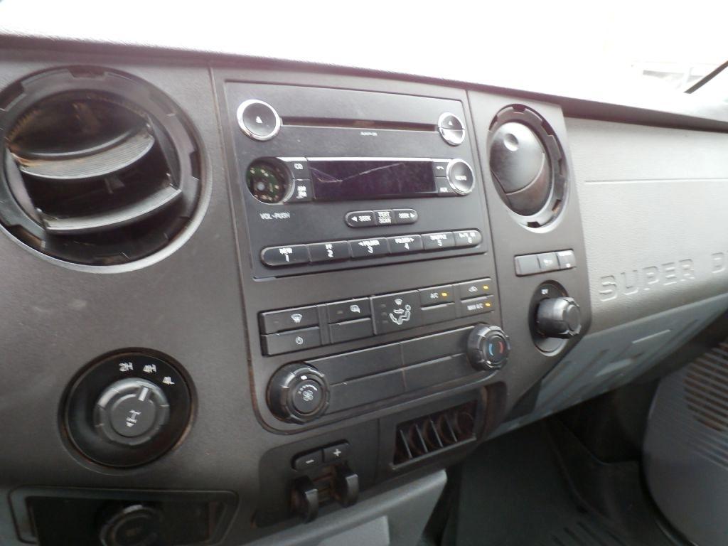 Ford F-250 SD XL SuperCab 4WD 2012