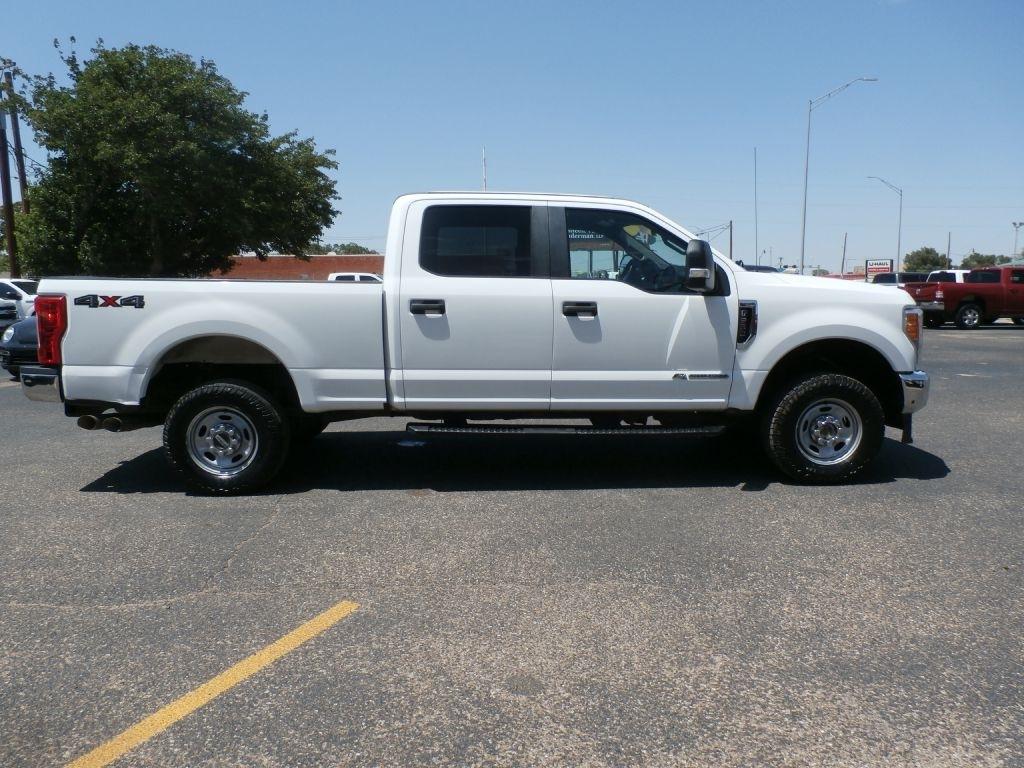 Ford F-250 SD XL Crew Cab 4WD 2017