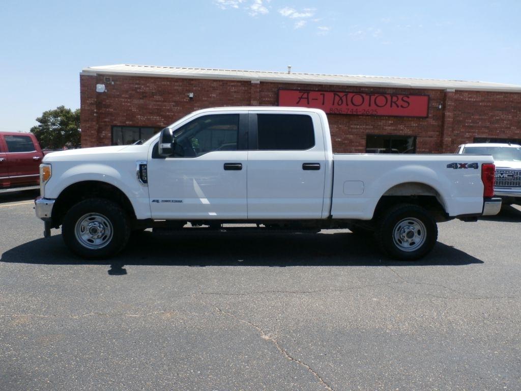 Ford F-250 SD XL Crew Cab 4WD 2017