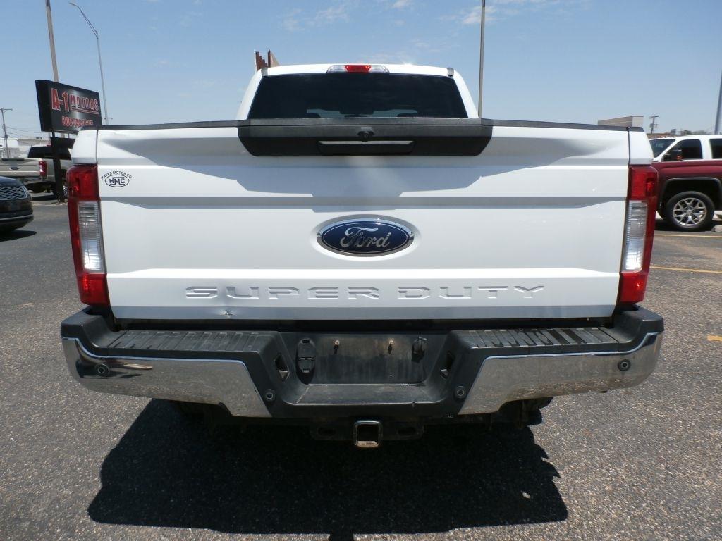Ford F-250 SD XL Crew Cab 4WD 2017