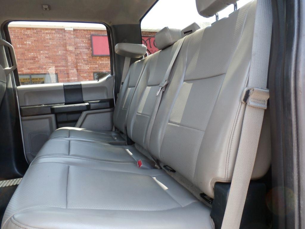 Ford F-250 SD XL Crew Cab 4WD 2017