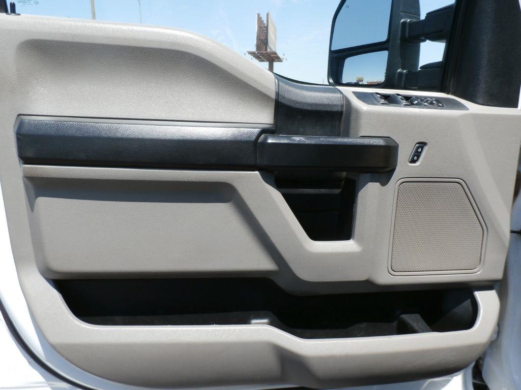 Ford F-250 SD XL Crew Cab 4WD 2017