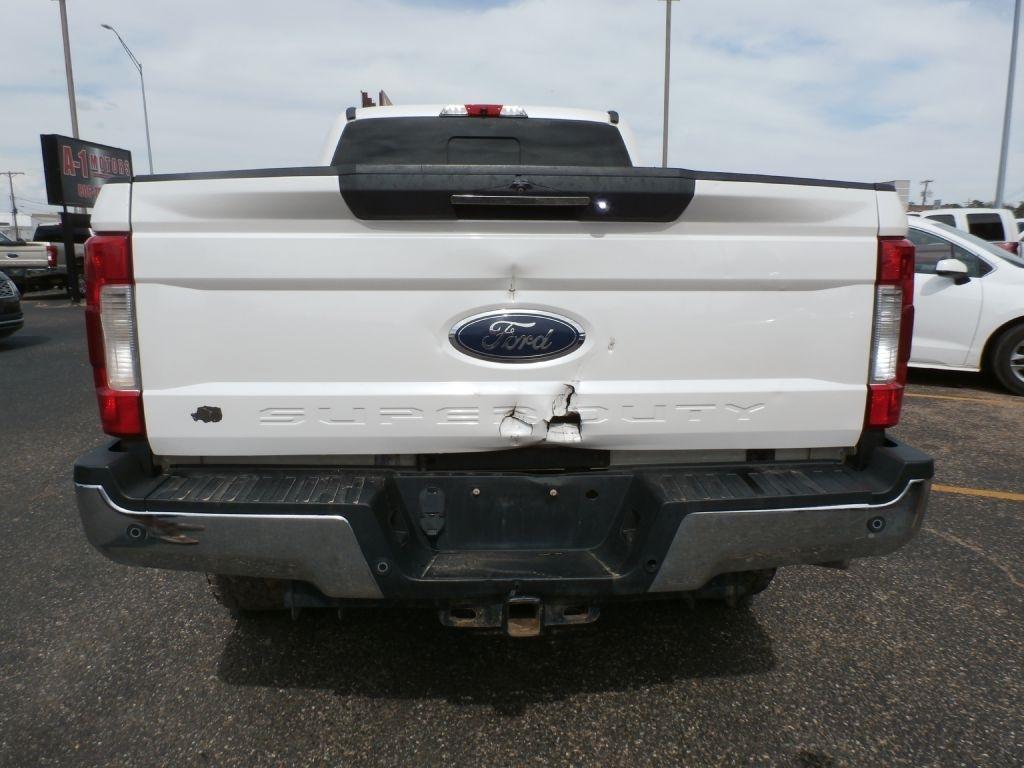Ford F-250 SD Lariat Crew Cab 4WD 2017