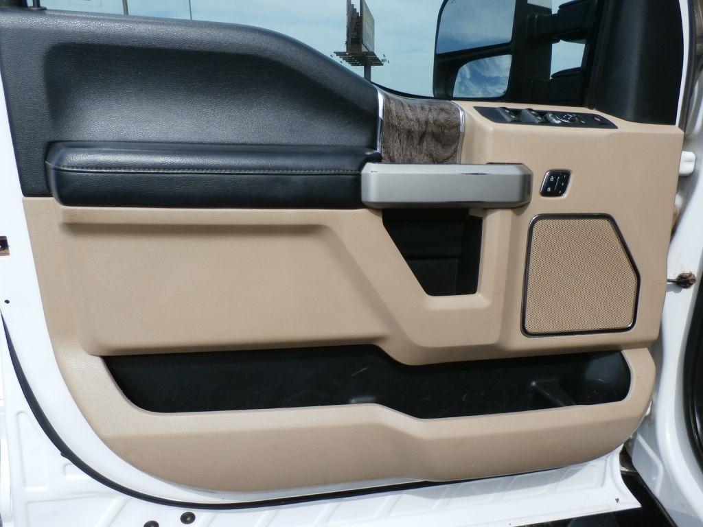 Ford F-250 SD Lariat Crew Cab 4WD 2017