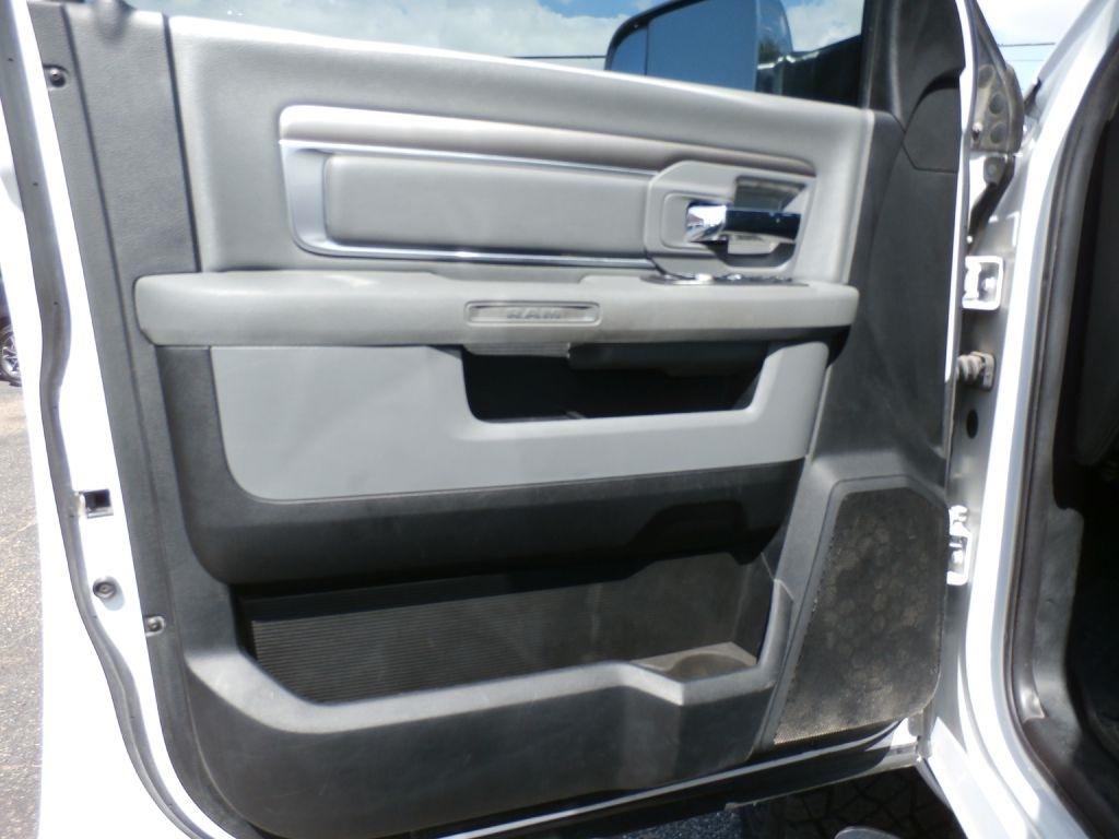 RAM 2500 SLT Mega Cab 4WD 2018