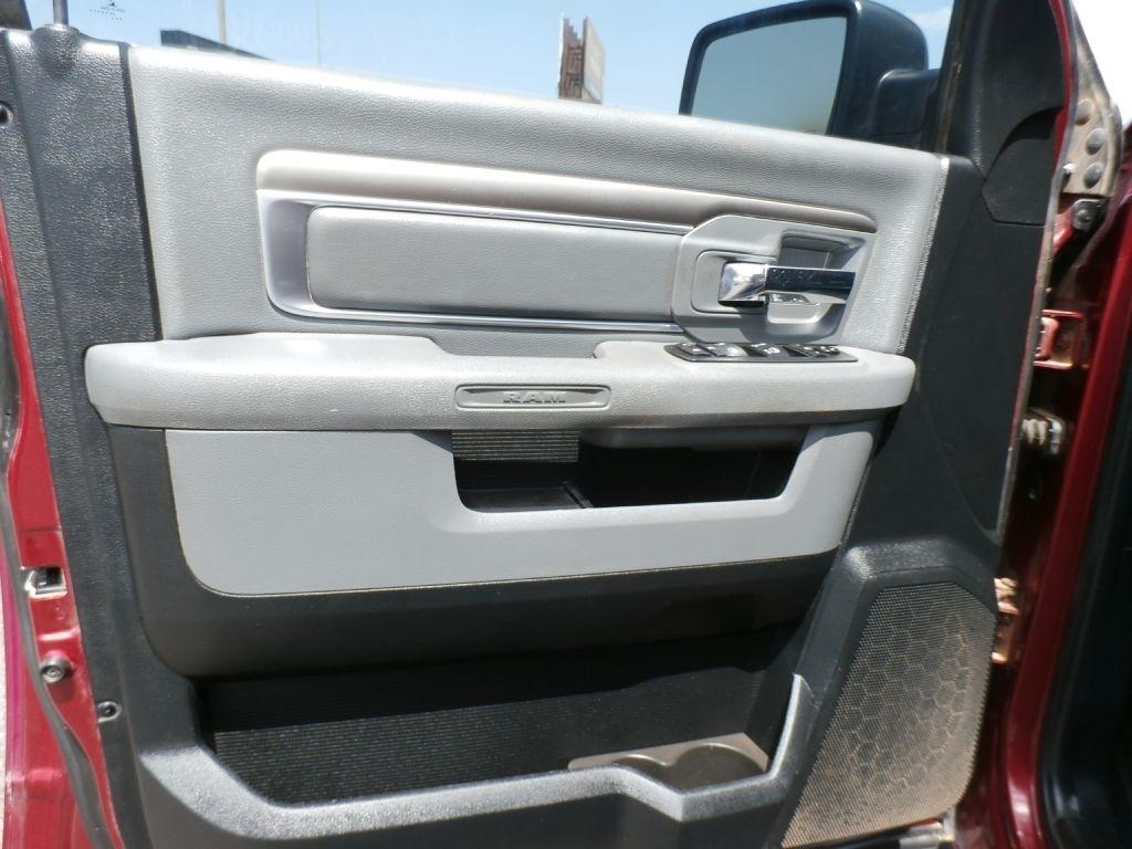 RAM 1500 SLT Quad Cab 2WD 2014