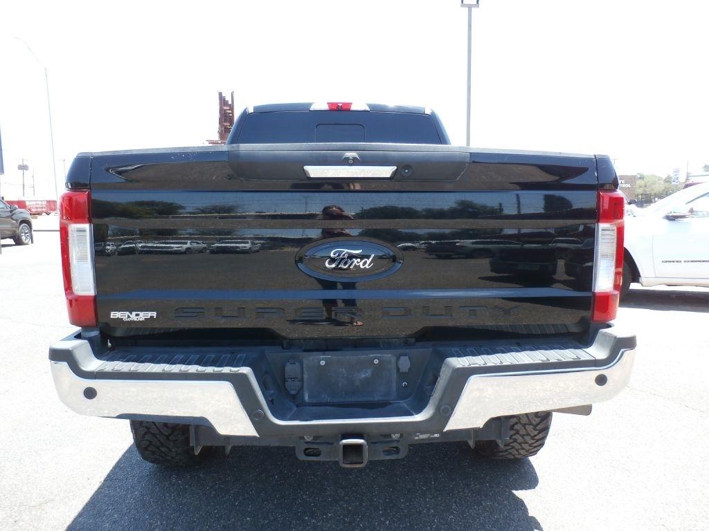 Ford F-250 SD Lariat Crew Cab 4WD 2019