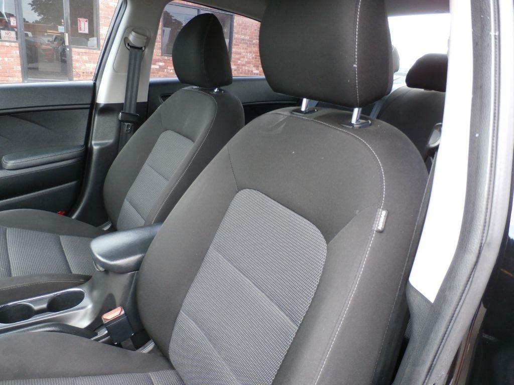Kia Forte LX 6A 2017