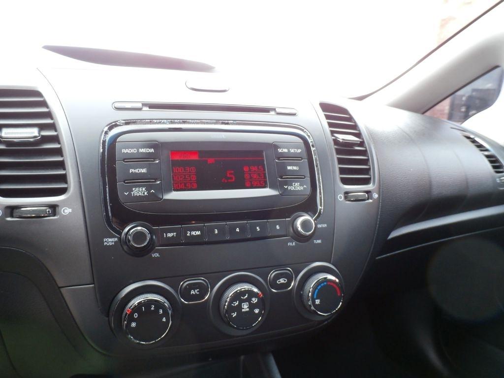 Kia Forte LX 6A 2017