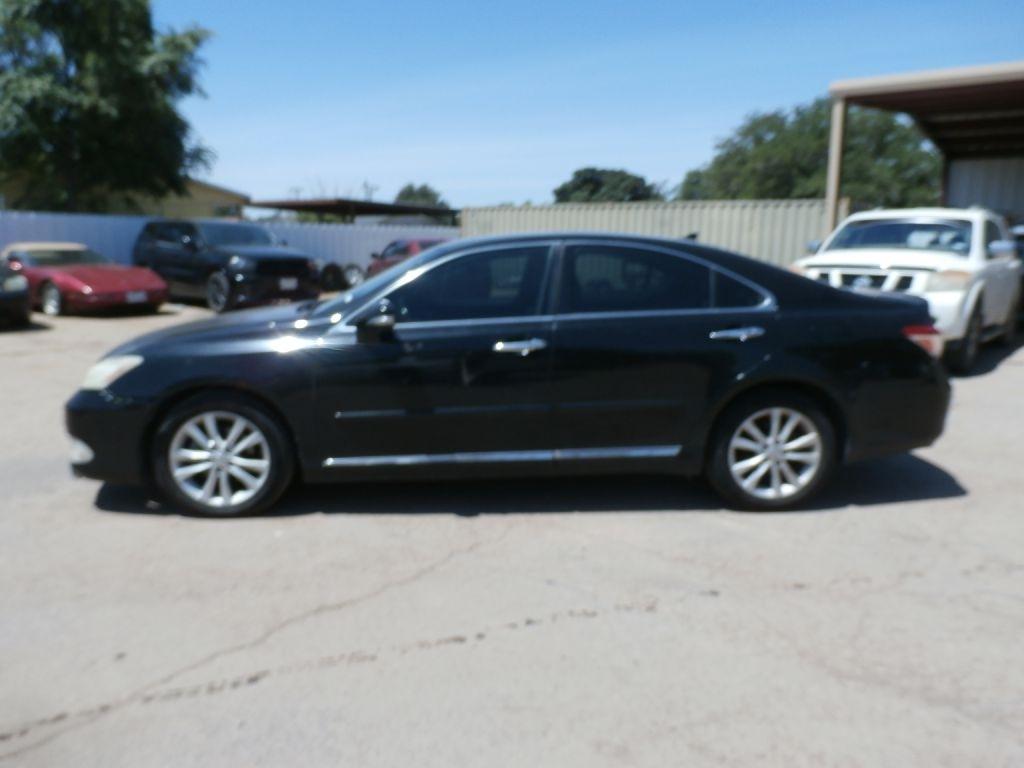 Lexus ES 350 Sedan 2011